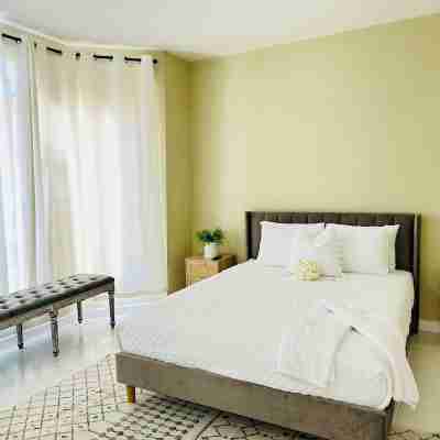 Falcon Oceanviews 4br Penthouse/Free Airport Transport/Security/Gated Rooms