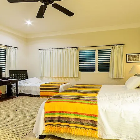BIG! 3BR Home Fully Equipped, Pool, Gardens & WiFi