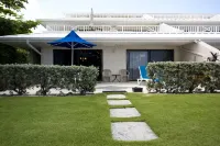Oceanfront/Beachfront 3 bedroom condo with Pool--Sunset Cove