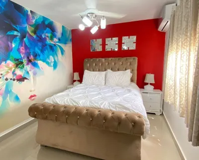 ESPINAL  APARTMENT , 10 minutes away from airport of Santiago โรงแรมใน