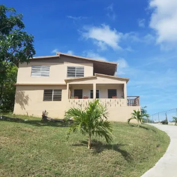 Beautiful Views and Fresh Trade Wind Breezes