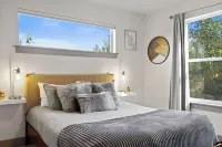 Bozeman/4Corners HomeBase • River Access & Fire Pit • Close to Skiing and Hiking Hotels in Four Corners