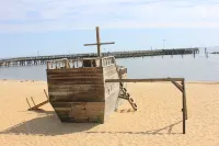 Just steps away from the Boardwalk & Beaches, Walkable to Entertainment!