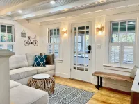 OB Cozy-Cottage-Glam off Circuit with Great Outdoor living