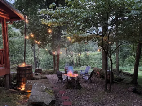 Secluded Country Cabin, Black Creek Retreat, Holmes County Ohio, HotTub, WiFi