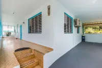 Huge Porch House in Rainforest 15 min from Beach
