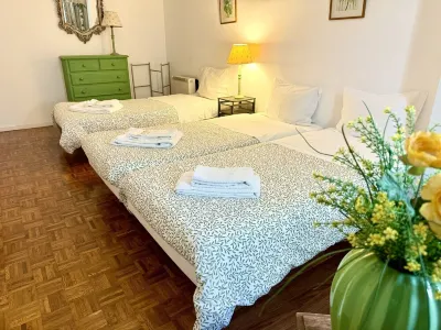 Meet Porto Apartment Escultura De Rede De Janet Echelman附近的飯店