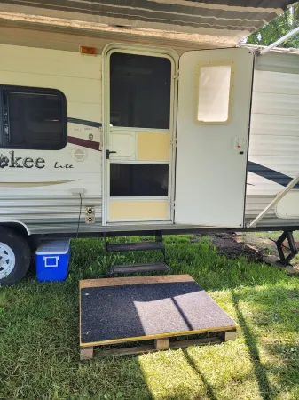 Glamping just minutes from Beaches and Mountains. Nature, relaxation, serenity.