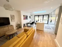 Modern home with parking + large garden