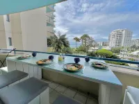 Beachside Bliss just a sand castle from everything, 2BR, 2BA Apartment, sleeps 6