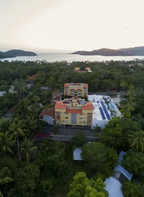 Walking Distance to Playa la Ropa