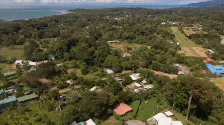 Comfy and Convenient Home Minutes from Beach National Park