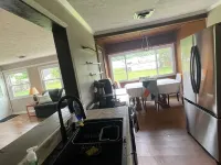 Spacious Renovated Ranch Retreat near Tackett Creek & Cumberland Gap Park, & LMU Hotels in Middlesboro