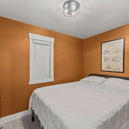 The Pit Stop - Car Themed Apartment in Blackfoot
