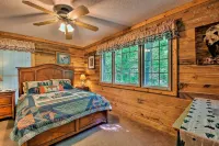 Tenn River Cabin w/ Hot Tub - 10 Mi to Chattanooga - Pet friendly