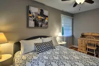 Bainbridge Island Abode < 1 Mi to Winslow! Các khách sạn gần Strawberry Park