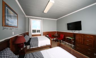 Genevieve Bay Inn