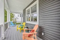 < 1 Mi to Dtwn Ludington: Bright Lower-Level Unit - parkir