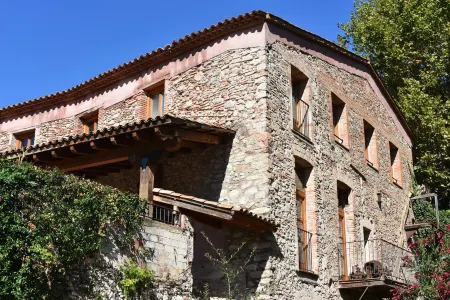 Hotel Moli de La Torre Отели в г. Бигес-и-Риельс