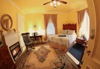 Center Harbor Sutton House B & B