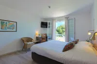 Logis Hotel l'Esterella Hotels in Saint-Raphaël