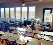 Lake Breeze Resort Hotels in Russell Township