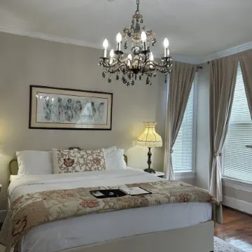 Meadows Inn