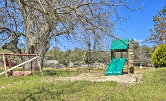 Gorgeous Oakhurst Retreat w/ Swimming Hole!
