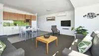 Harbour View Apartments - Boutique
