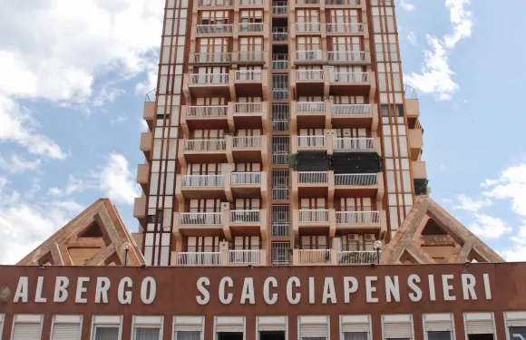 斯卡查賓西耶裏酒店