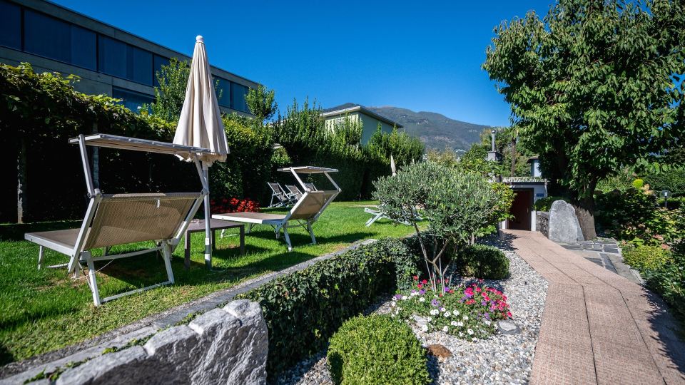 Ascona Lodge, Pool & Garden Retreat
