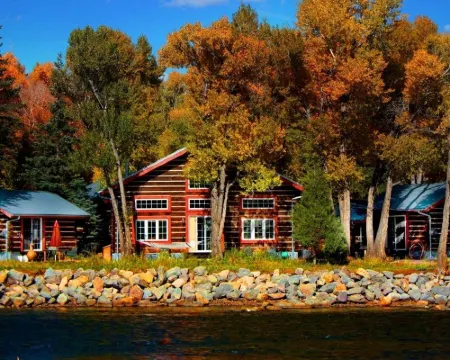 Riverside Meadows Cabins Hotels in South Fork