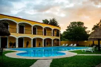 Hotel Tuul - Pools