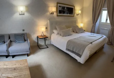 Logis Hôtel des Messageries Отели в г. Бюфар