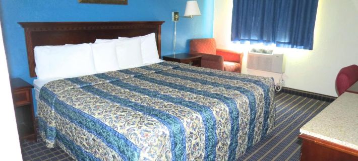 Budget Host Airport Inn Hotels in Kennebec County