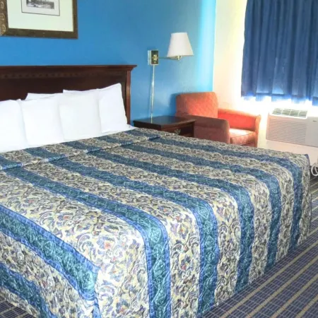 Budget Host Airport Inn