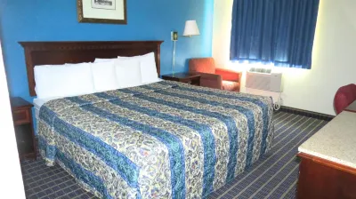 Budget Host Airport Inn Hotels near Colby College