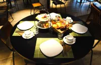 Skotel the Hague, Hotelschool the Hague