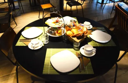 Skotel the Hague, Hotelschool the Hague