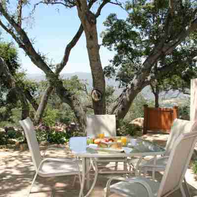 Ojai Retreat & Inn Hotel Exterior