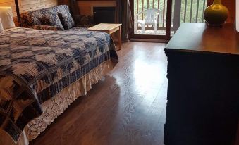 Westwind Inn on the Lake