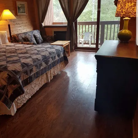 Westwind Inn on the Lake