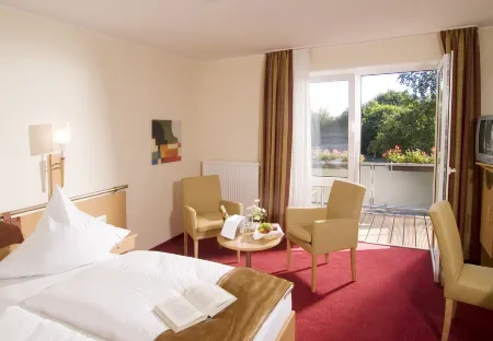 Landhotel Hermannshöhe Отели в г. Розендаль