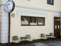 伊莫尼克酒店 Center District酒店