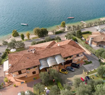 Residence Villa Margherita Hotels near Camping Baldo
