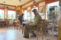 Stork Nest Inn - breakfast