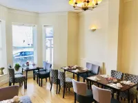 The Westlynne Hotel & Apartments Hotels in Prestwich
