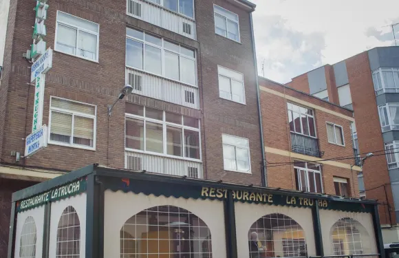 特露查餐廳旅館