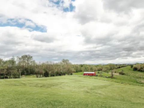 Batten Green Venue & Lodging Hotels in Staunton