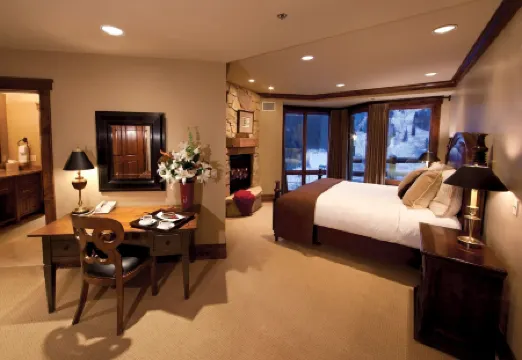 Two Bedroom Junior Suite 2 Apartment Hotel by Redawning